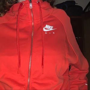 Meet your Posher, Eve